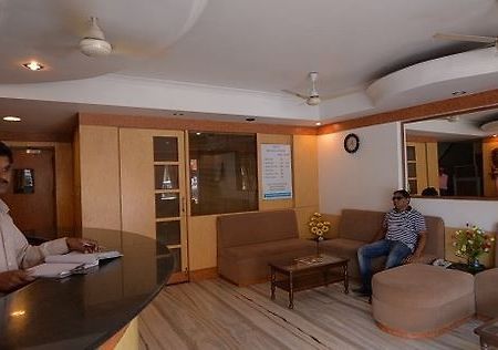 Hotel Pritam ナーグプル エクステリア 写真