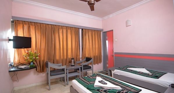 Hotel Pritam ナーグプル エクステリア 写真